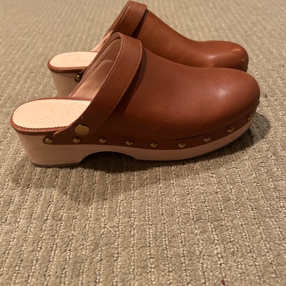 J. Crew leather clogs size 7 - Picture 5 of 5